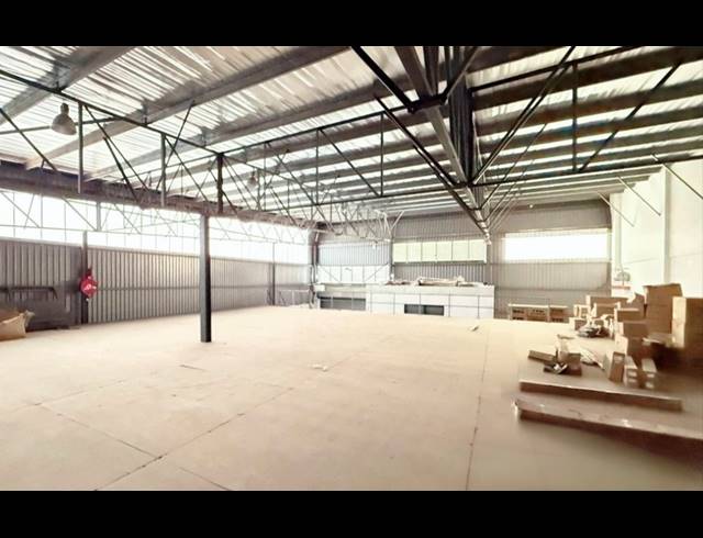 733M² WAREHOUSE TO LET IN RIVERHORSE VALLEY